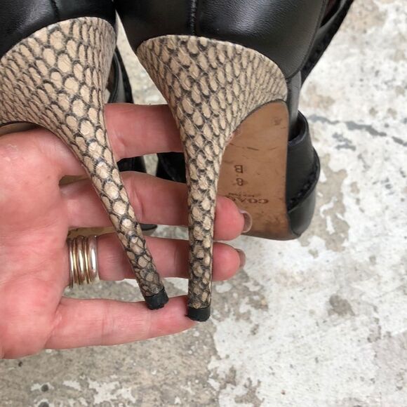 Coach Heels - Picture 4 of 8